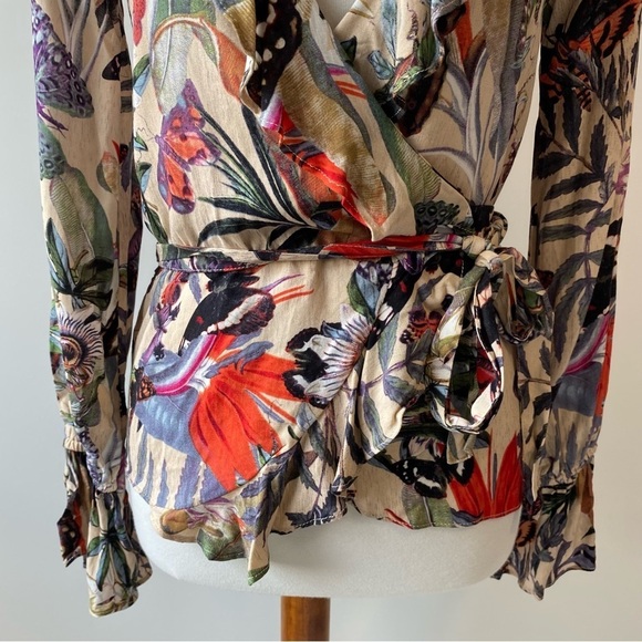NEW H&M Frilled Ruffle Trim Wrap Tropical Floral Blouse! Size 2 - Picture 4 of 9